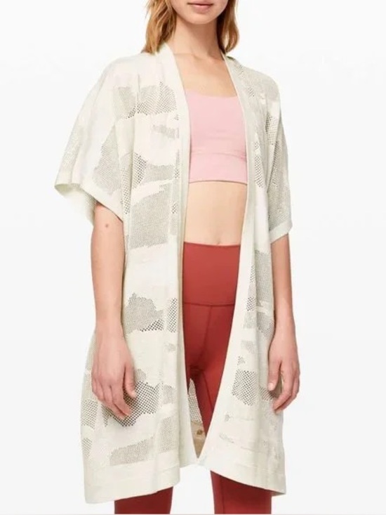lululemon athletica Sweaters - LULULEMON Find Your Light Wrap in Cream Short Sleeve Open Front Size OS